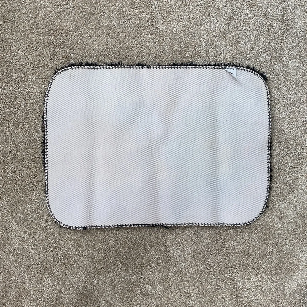 Bed Bath & Beyond Bath Rug - Picture 2 of 2